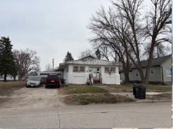 Single Family 3BR 2BA - 1323 S 22ND ST, Fort Dodge, IA