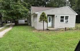Single Family 3BR 2BA - 1325 LOUISE ST, Crystal Lake, IL