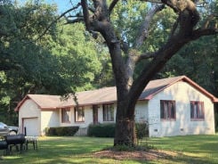 Single Family 3BR 2BA - 142 BLOSSOM ST, Hartsville, SC