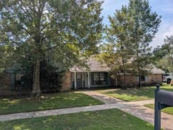Single Family 3BR 2BA - 14238 Addington Avenue, Baton Rouge, LA