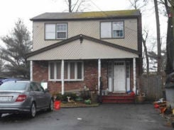 Single Family 3BR 2BA - 15 PENNSYLVANIA AVE, Brentwood, NY