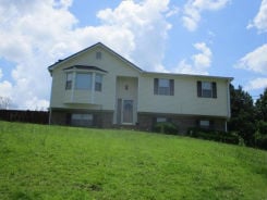 Single Family 3BR 2BA - 1516 MAPLE DR, Weaver, AL