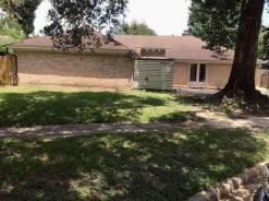 Single Family 3BR 2BA - 15810 MILL HOLLOW DR, Houston, TX