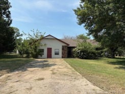 Single Family 3BR 2BA - 196 ELM DRIVE, Pryor, OK