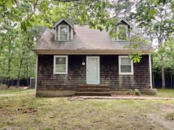 Single Family 3BR 2BA - 2 PRESIDENT ST, East Hampton, NY