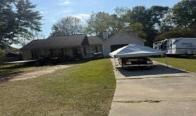 Single Family 3BR 2BA - 204 OAK RIDGE DR, Bryon, GA