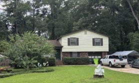 Single Family 3BR 2BA - 2105 GALE DR, Jonesboro, GA
