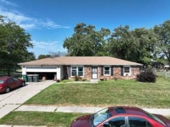 Single Family 3BR 2BA - 2107 EISENHOWER AVE, Valparaiso, IN