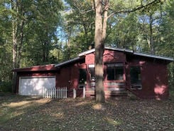 Single Family 3BR 2BA - 2213 FOX RUN, Roaming Shores, OH