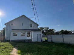 Single Family 3BR 2BA - 256 N WILDWOOD AVE, Kankakee, IL