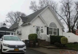 Single Family 3BR 2BA - 270 GREAT KILLS RD, Staten Island, NY