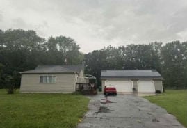 Single Family 3BR 2BA - 27596 NEWCASTLE ST, Romulus, MI