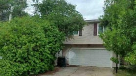 Single Family 3BR 2BA - 3210 WHATSBAUGH DR, Gillette, WY