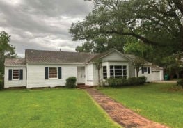Single Family 3BR 2BA - 406 5TH ST, Abbeville, LA