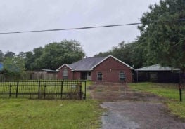 Single Family 3BR 2BA - 5215 FM 92, Silsbee, TX