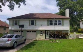 Single Family 3BR 2BA - 6304 E 109TH TER, Kansas City, MO