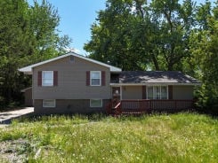 Single Family 3BR 2BA - 645 JALEA ST, Hartford, IA