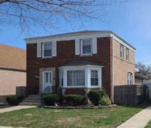 Single Family 3BR 2BA - 8213 S SPAULDING AVE, Chicago, IL