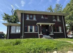 Single Family 3BR 2BA - 935 E GUM ST, Evansville, IN
