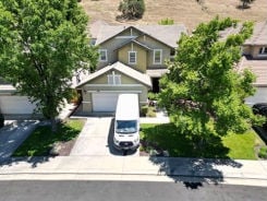 Single Family 3BR 3BA - 20768 FAIRWAY DR, Patterson, CA
