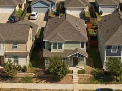 Single Family 3BR 3BA - 5641 WILLAMETTE DR, Fort Worth, TX