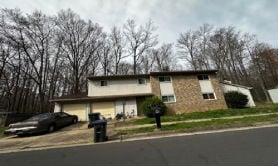 Single Family 3BR 3BA - 6916 DEER RUN DR, Alexandria, VA