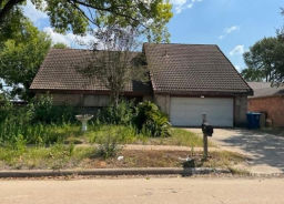 Single Family 3BR 3BA - 7914 SUNNYVALE FOREST DR, Houston, TX