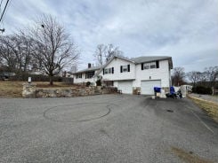 Single Family 3BR 4BA - 46 W FOUNTAIN ST, Milford, MA