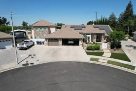 Single Family 3BR 6BA - 384 MITCHELL AVE, Tulare, CA