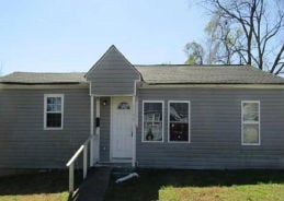 Single Family 4BR 2BA - 1003 FREENEY AVE, Suffolk, VA