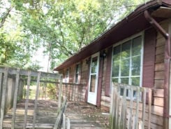 Single Family 4BR 2BA - 10057 KINGS HWY, Montross, VA