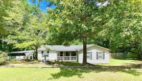 Single Family 4BR 2BA - 1393 SATELLITE CIR, Fortson, GA