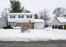 Single Family 4BR 2BA - 1709 CALDICOTT RD, Schenectady, NY