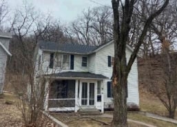 Single Family 4BR 2BA - 4 HILL ST, Savanna, IL