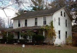 Single Family 4BR 2BA - 4430 WAYNESBURG DR SE, Canton, OH