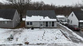 Single Family 4BR 2BA - 5 ARROWHEAD CT, Park Forest, IL