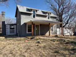 Single Family 4BR 2BA - 601 E SOUTH ST, Cordell, OK