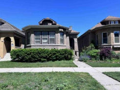 Single Family 4BR 2BA - 6725 N ROCKWELL ST, Chicago, IL