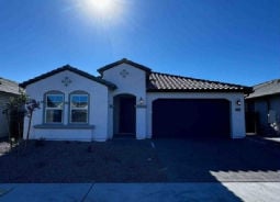 Single Family 4BR 3BA - 15833 W KENDALL ST, Goodyear, AZ