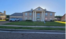 Single Family 4BR 3BA - 5145 GRAND PINES DR, Memphis, TN