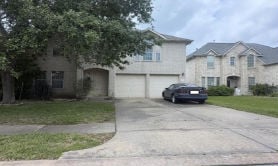 Single Family 4BR 3BA - 8410 W SIENNA COVE LN, Houston, TX