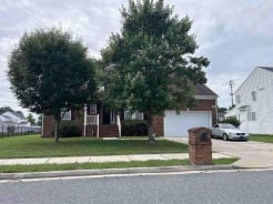 Single Family 4BR 4BA - 1417 KEMP BRIDGE DR, Chesapeake, VA