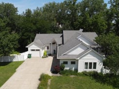 Single Family 4BR 4BA - 14943 HOLCOMB AVE, Clive, IA