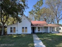 Single Family 4BR 4BA - 155 MAIN STREET, Raleigh, MS