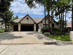 Single Family 4BR 4BA - 18807 AQUATIC DR, Humble, TX