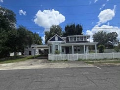 Single Family 4BR 4BA - 604 LEWIS ST, Saint Martinville, LA