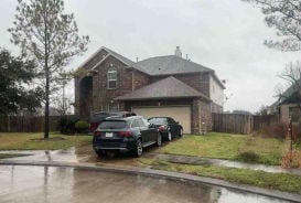 Single Family 4BR 4BA - 9411 EMERALD LAKES DR, Rosharon, TX