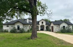 Single Family 4BR 5BA - 128 GLORIA BOULEVARD, Smithville, TX