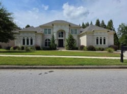 Single Family 4BR 5BA - 819 ARTISTRY WAY, Fairburn, GA