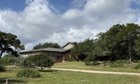 Single Family 5BR 3BA - 16208 CRYSTAL HILLS DR, Austin, TX